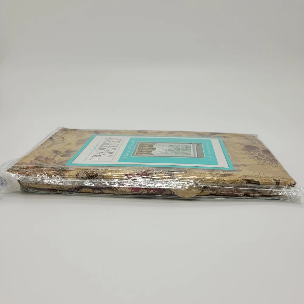 Traditions by Waverly Navarra Scallop Valance Traditional Style Floral 52x16 NEW
